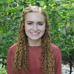 Meet your Posher, Daniella